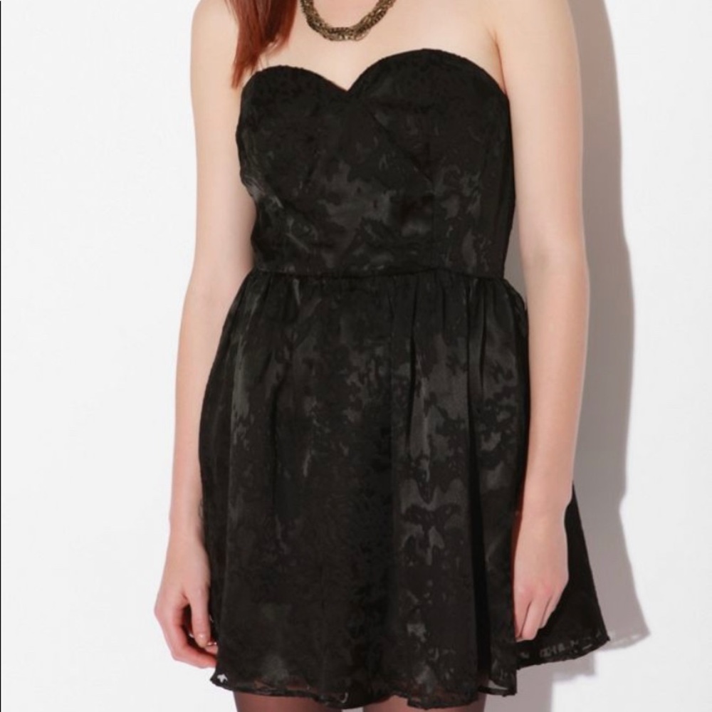 Black strapless cocktail dress Sparkle & Fade